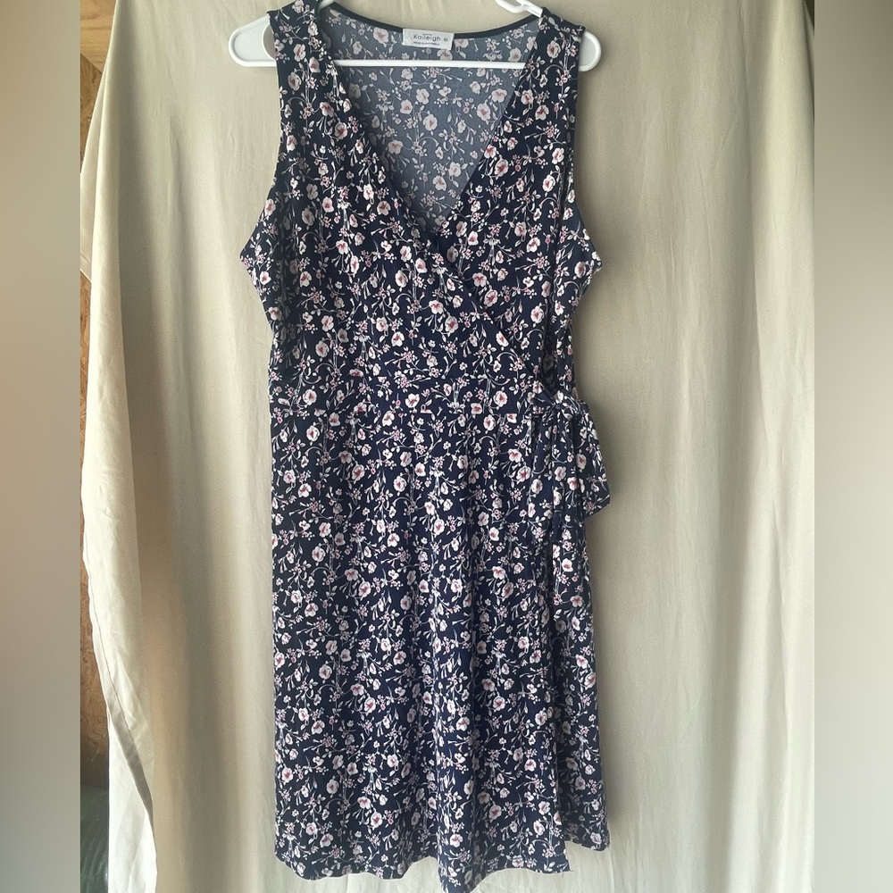 Kaileigh Blue and White Sleeveless Wrap Midi Dress